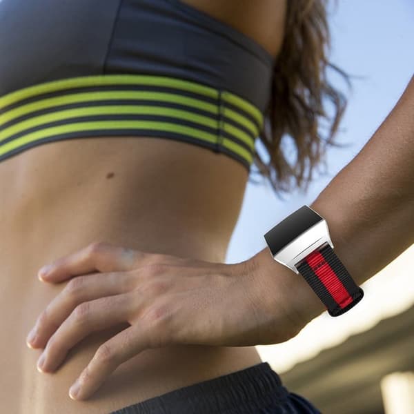 Fitbit Ionic uniikki ranneke - Musta / Punainen Multicolor