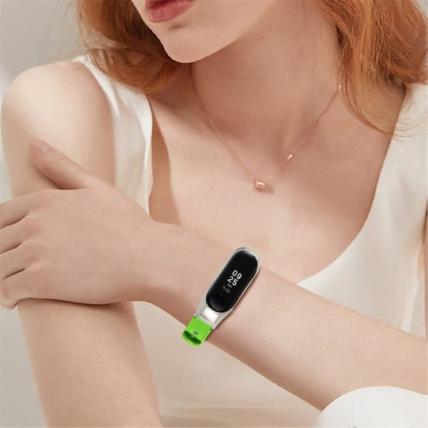 Samsung Galaxy Fit e klockarmband i konstläder med silverfärgat hölje - Fluorescerande Grön Grön
