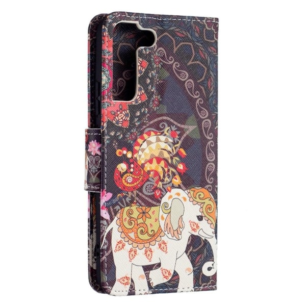 Wonderland Samsung Galaxy S22 Plus Flip Etui - Malanda Blomst og Elefant Multicolor