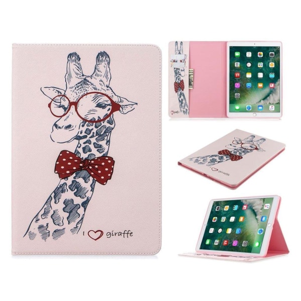 iPad 10.2 (2019) stylish pattern leather flip case - Giraffe multifärg