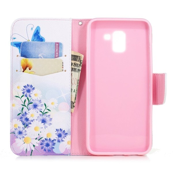 Samsung Galaxy J6 Seisova PU Nahka Kuvallinen Lompakko Suoja Kotelo - Kukat Ja Sininen Perhonen Multicolor