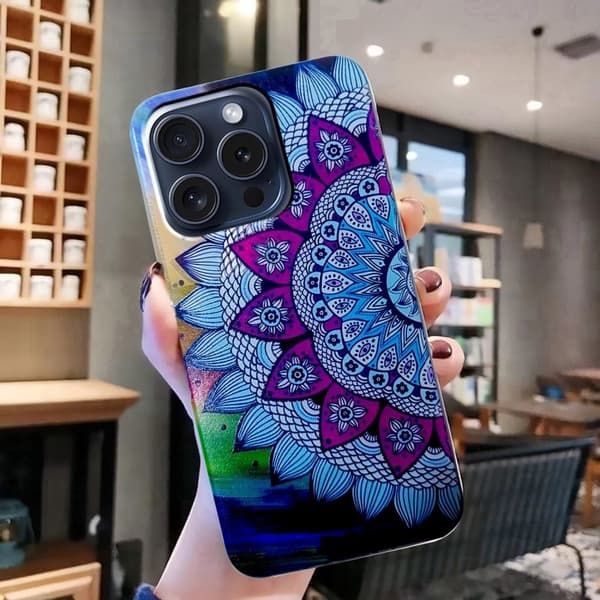iPhone 16 Pro Max-etui med mønsterutskrift Mobiltelefon Fleksibelt bakdeksel - Mandalablomst Blue