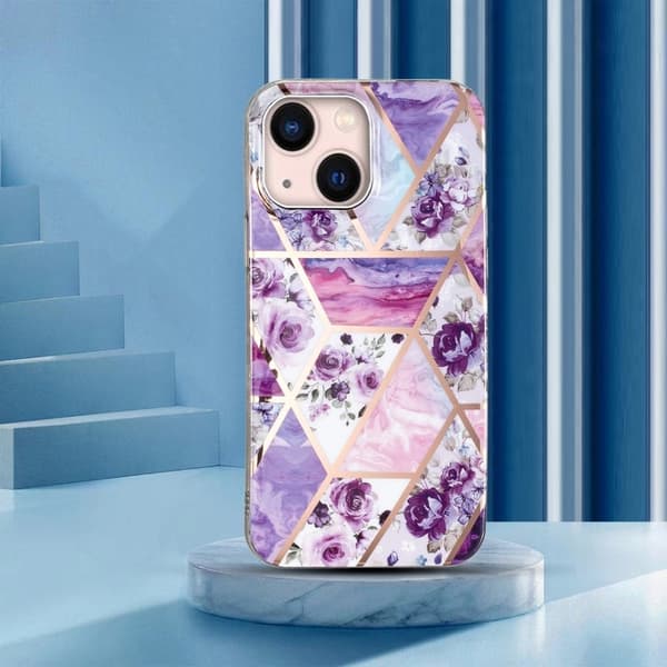 Marble iPhone 15 Etui - Lilla Blomster / Marmor Purple