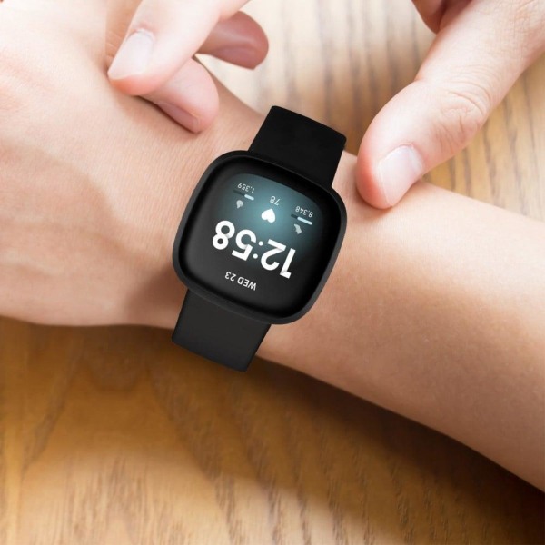 Fitbit Sense 2 / Versa 4 klockarmband i silikon - Ros Storlek: S Rosa