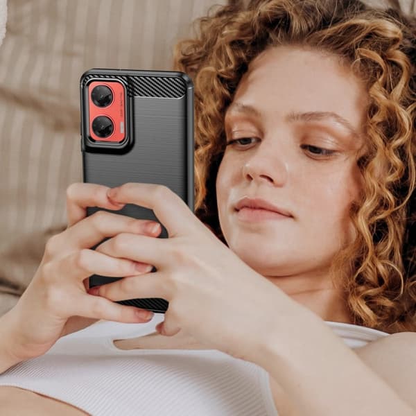 Carbon Flex Motorola Moto G35 deksel - Svart Black