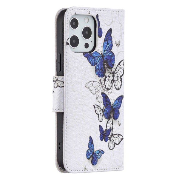 Wonderland iPhone 13 Pro flip etui - Blå/Hvide Sommerfugle Multicolor