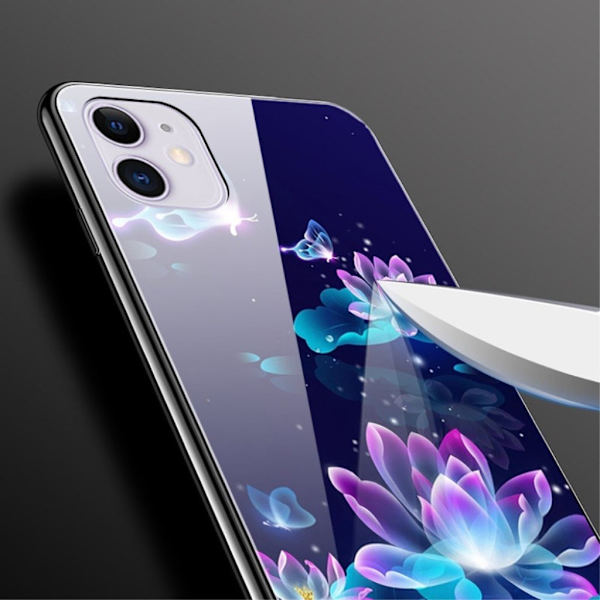 Fantasy iPhone 12 Pro & iPhone 12 cover - Lotusblomst Blue