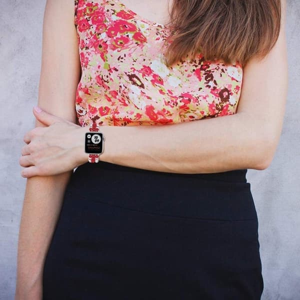 Apple Watch 40 mm nylonklokkerem med imitert perledekor - Rød Red