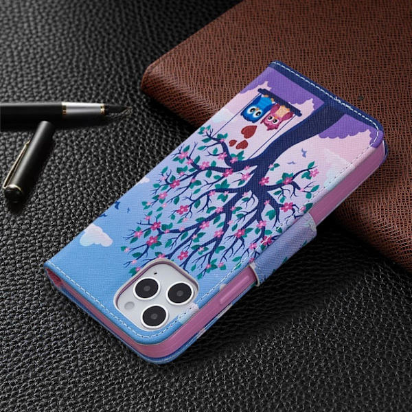 Wonderland iPhone 12 Pro / iPhone 12 flip etui - Træ Multicolor