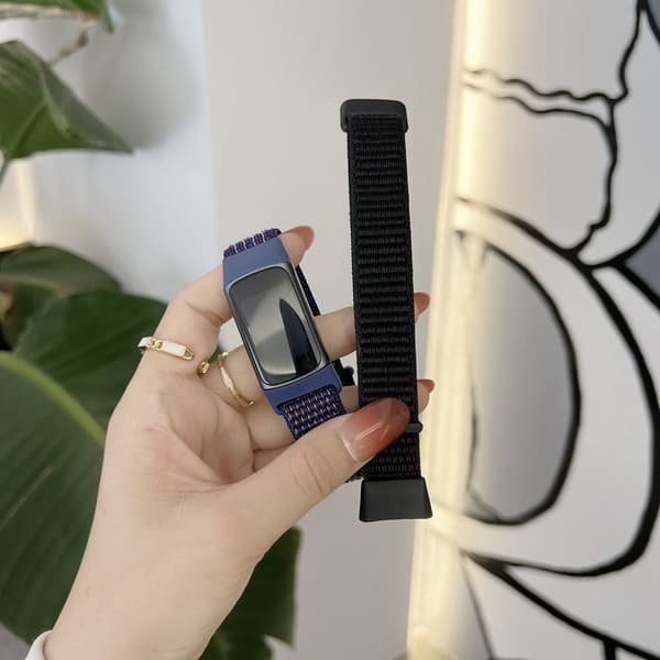 Fitbit Charge 5/6 Nylon Strap Quick Release Sportsklokkearmbånd - Grå Silver grey