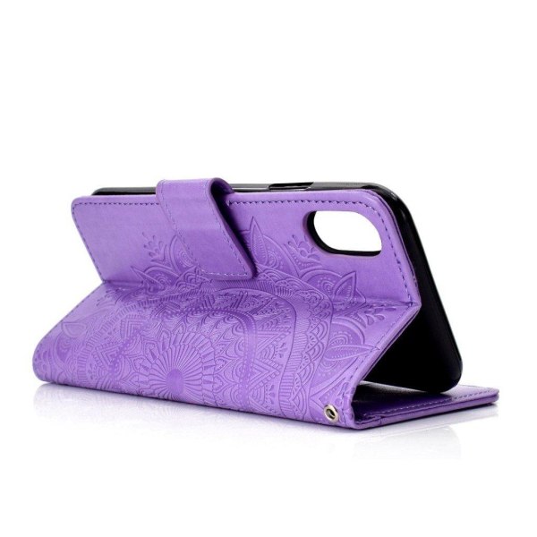 iPhone Xr flip cover i læder med Mandala-mønster - Lilla Purple