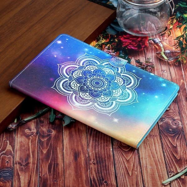 iPad 10.2 (2019) trendigt mönstrat flipfodral i läder - Stjärnor Dekor Blomma multifärg