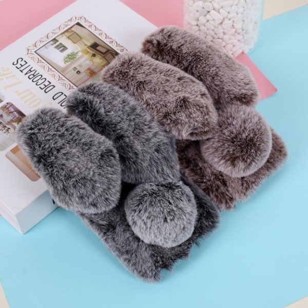 Fluffy Rabbit iPhone 12 Pro / iPhone 12 skal - Brun Brun