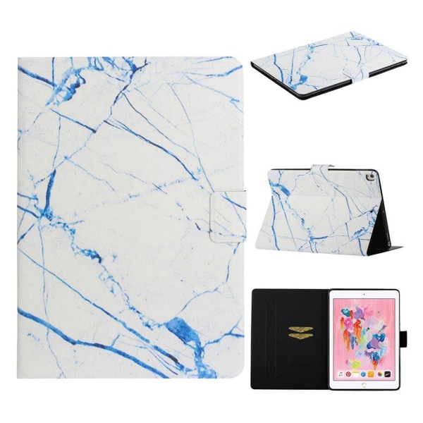 iPad 10.2 (2019) Stilfuldt mønster læder flip etui - Blå Marmor Blue
