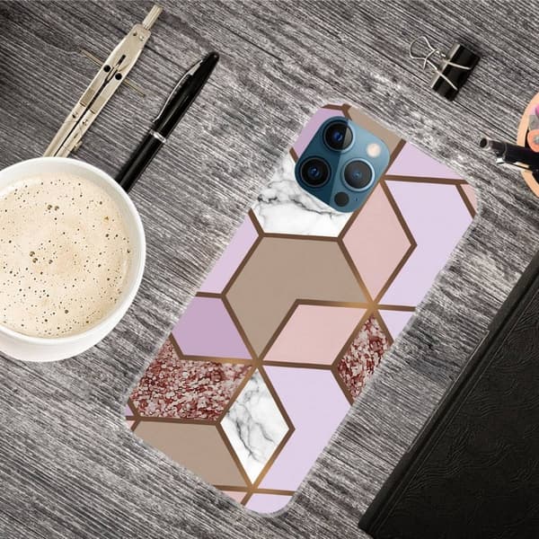 Marmormotiv iPhone 14 Pro Max skal - Gyllene Frodiga Kakelplattor multifärg
