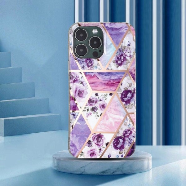 Marble iPhone 13 Pro Max Suojakotelo - Violetti Flower Purple