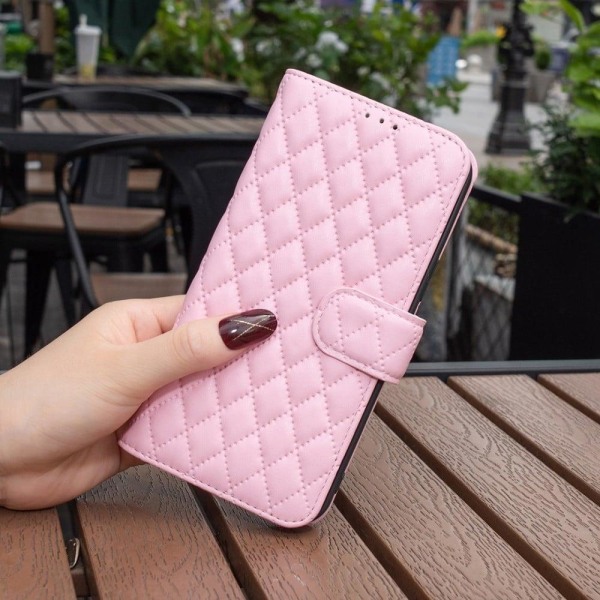 Rhombus Mønster Matte Flip Case til Samsung Galaxy M23 - Lyserød Pink