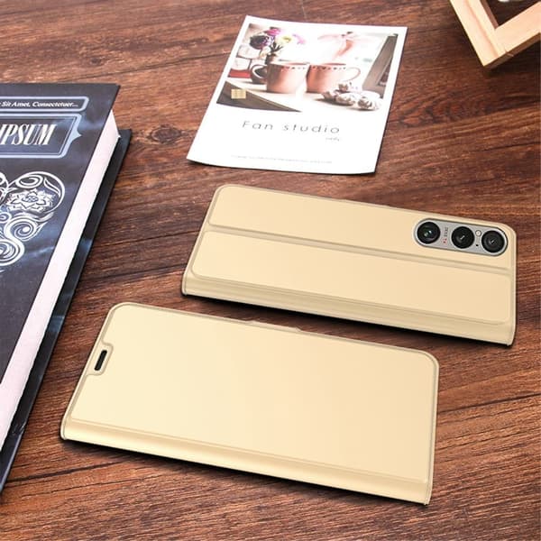 Smidigt och tunt PU-läder Sony Xperia 1 VI fodral - Guld Guld