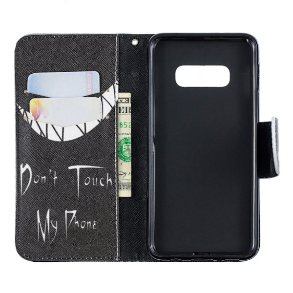 Samsung Galaxy S10e trykt mønster læder flip etui - Do not Touch My Phone Multicolor