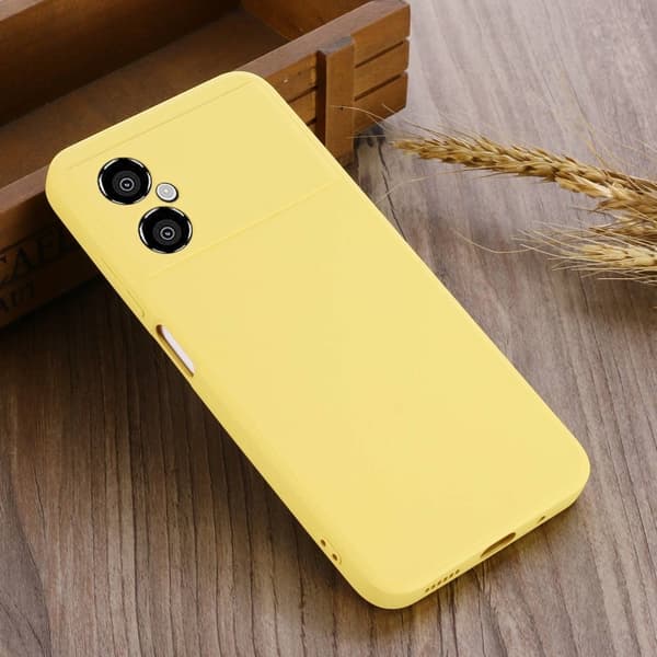 Matte Liquid Xiaomi Poco M4 5G silikone cover - Gul Yellow