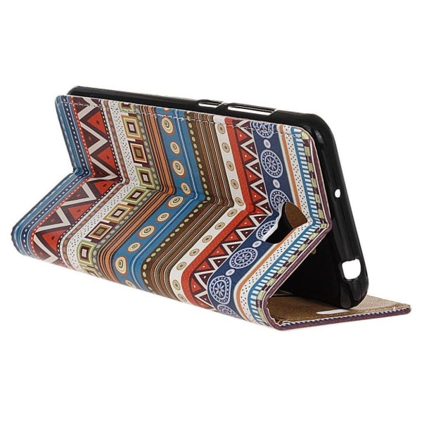 Huawei Y6II Compact flot læder-etui - Tribal geometrisk motiv Multicolor