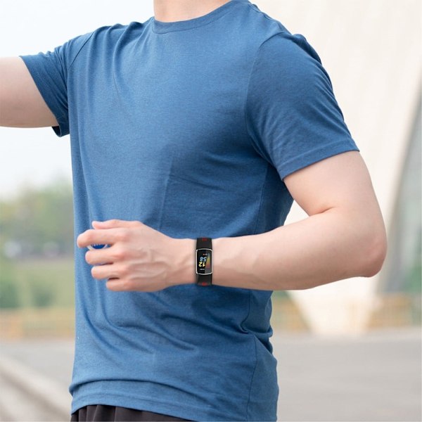 Fitbit Charge 5 tofarvet silikone-urrem - Rød / Sort Red