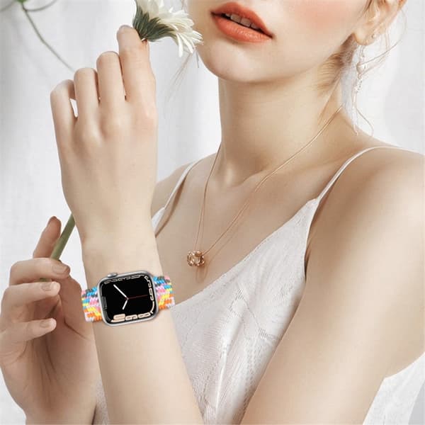 Apple Watch Series 8 (45mm) / Watch Ultra klockarmband i elastisk nylon - Regnbågssocker Storlek: L multifärg