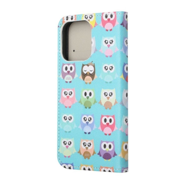 Wonderland iPhone 13 Läppäkotelo - Cute Owls Multicolor