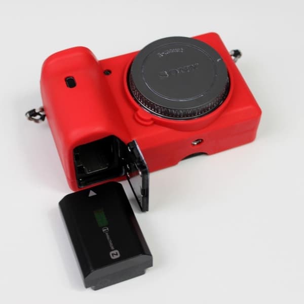 Sony Alpha A6600 silikoneetui - Rød Red