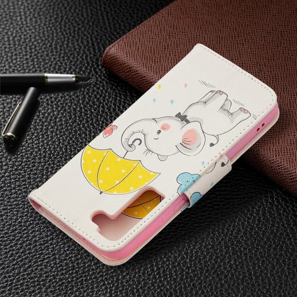 Wonderland Samsung Galaxy S22 Flippetui - Paraply og Elefant Multicolor