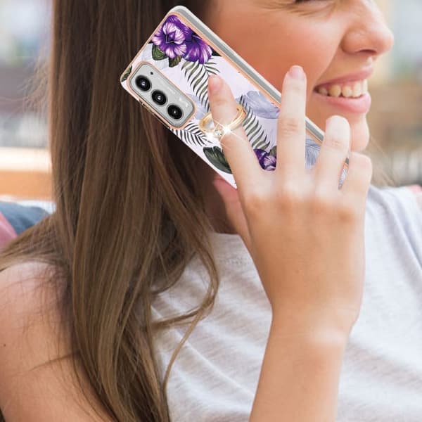 Marble Mønstret Deksel med Ring Holder til Motorola Edge 20 - Lilla Blomster Purple