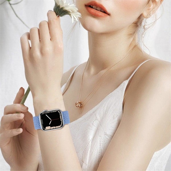Apple Watch Series 8 (45mm) / Watch Ultra klockarmband i elastisk nylon - Baby Blå Storlek: L Blå