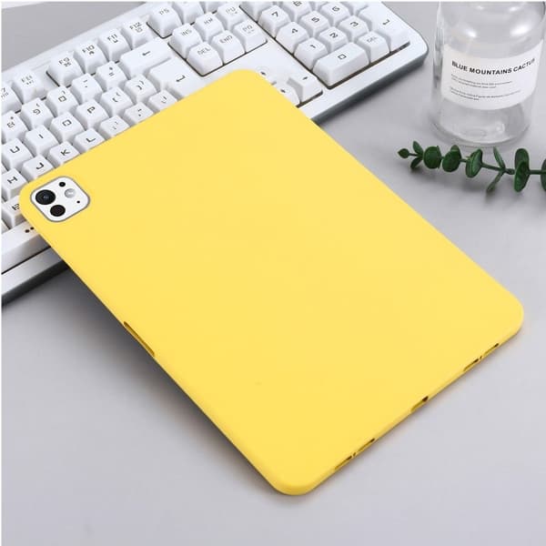 iPad Pro 13 (2024) Etui Flydende silikone ridsefast tablet cover - Gul Yellow