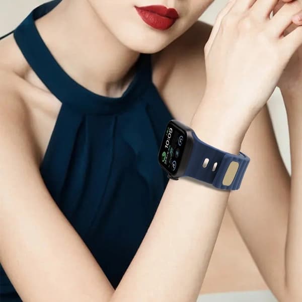 Apple Watch Series 8 (41 mm) klokkerem i silikon med knapp - Mørkeblå Blue