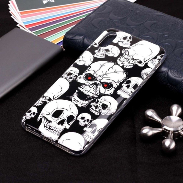iPhone 9 Plus mobilskal silikon tryckmönster självlysande - Cool Silvergrå