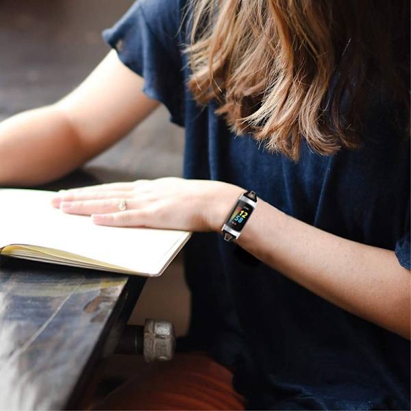 Fitbit Charge 5 kaksivärinen silikonikellon hihna - Musta / Harmaa Black
