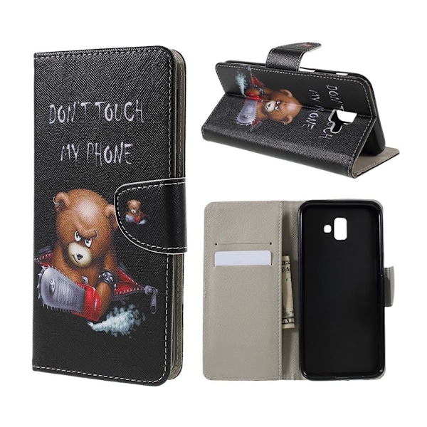 Samsung Galaxy J6 Plus (2018) kuviollinen lompakko suojakotelo synteetti nahasta - Do not Touch My Phone Nalle Multicolor
