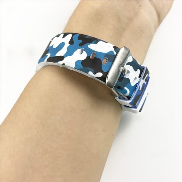 Apple Watch Series 5 40mm camouflage silikone Urrem - Hvid Multicolor