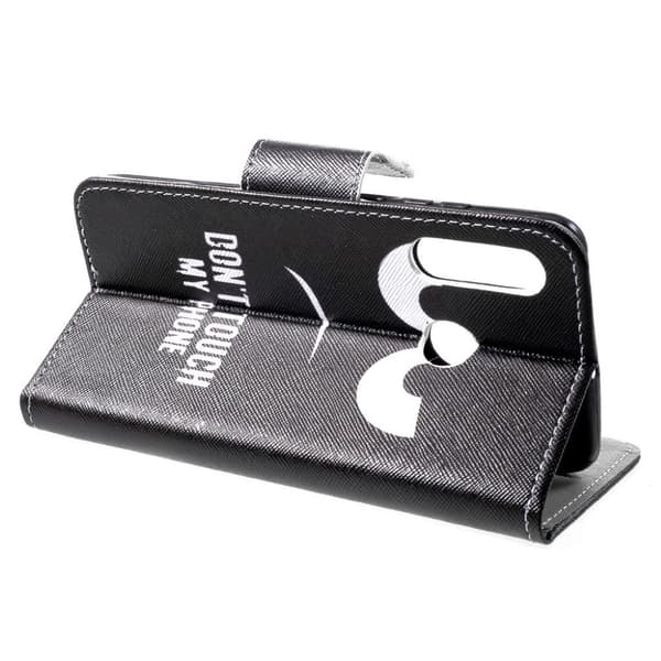 Huawei P30 Lite mønstret læder flip etui - Do Not Touch My Phone Multicolor