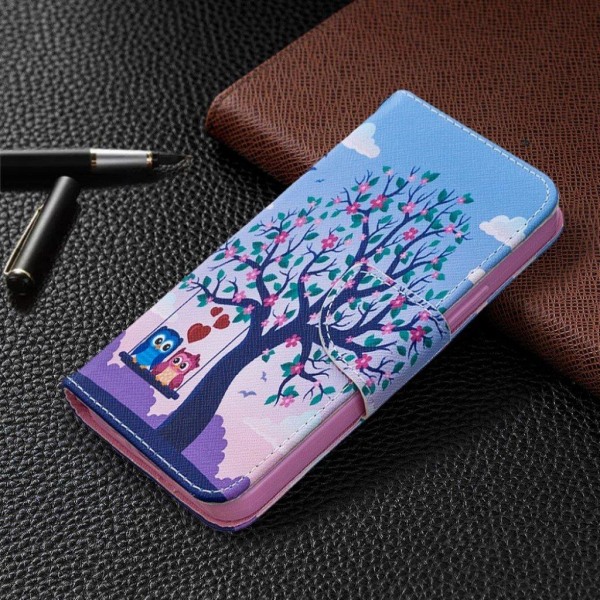 Wonderland iPhone 12 Pro / iPhone 12 flip etui - Træ Multicolor