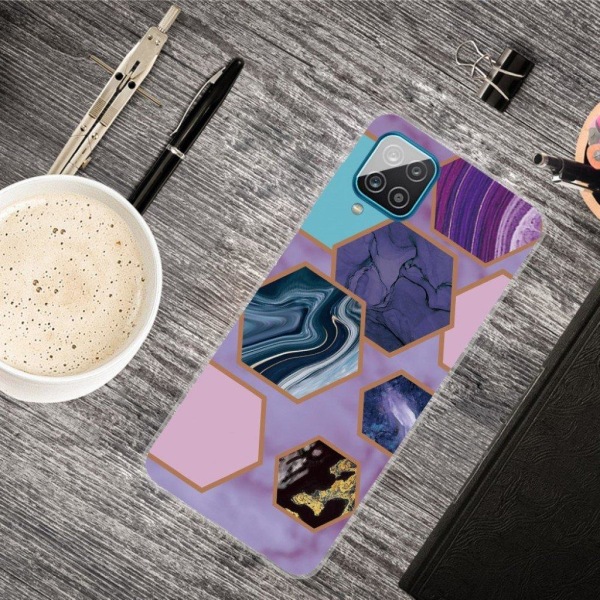 Marble design Samsung Galaxy A42 5G kotelot - Kuusikulmioita Violetti Tausta Purple