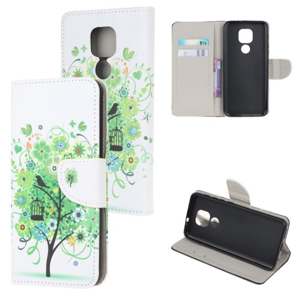 Wonderland Motorola Moto E7 Plus / G9 Play flip case - Tree Green