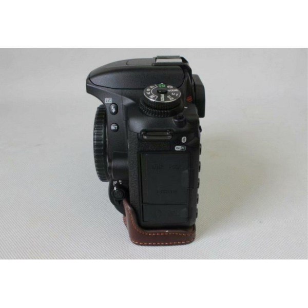 Nikon D7500 halvt kamera beskyttelsesetui i unikt kunstlæder - K Brown