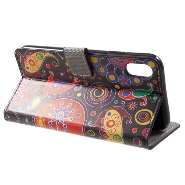 iPhone Xs Max læder flip cover med mønsterprint - Paisley Flower Multicolor