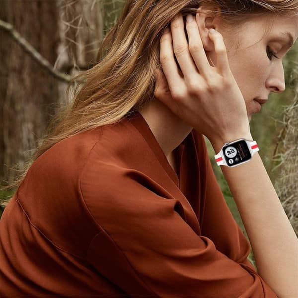 Apple Watch 42 mm - 44 mm klockarmband i nylon - Vit / Röd Röd