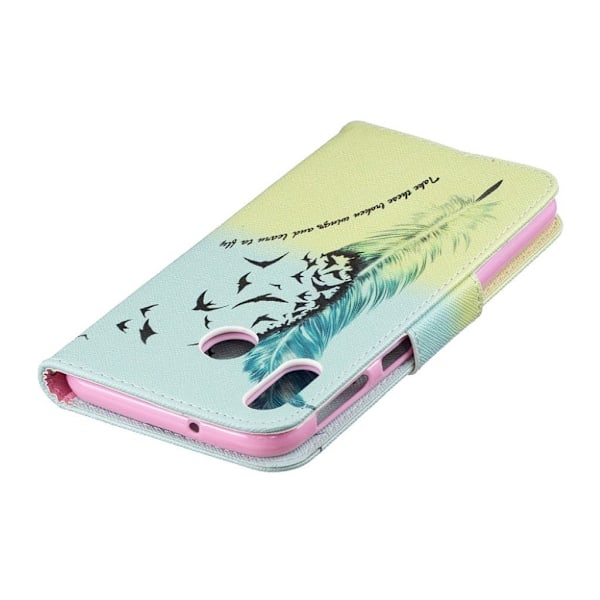 Wonderland Samsung Galaxy M20 etui - Fjermønster Multicolor