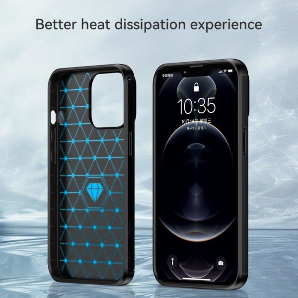 1,8 mm kulfiber børstet tekstur Fleksibel Drop Resistant Phone Back Case Cover iPhone 13 Pro 6,1 tommer - Sort Black
