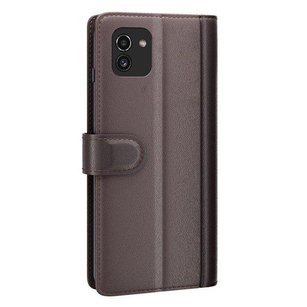 Aito nahkakotelo luottokorttipaikoilla Samsung Galaxy A03 Core - Ruskea Brown