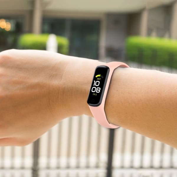 Samsung Galaxy Fit 2 silicone watch band - Light Pink Rosa