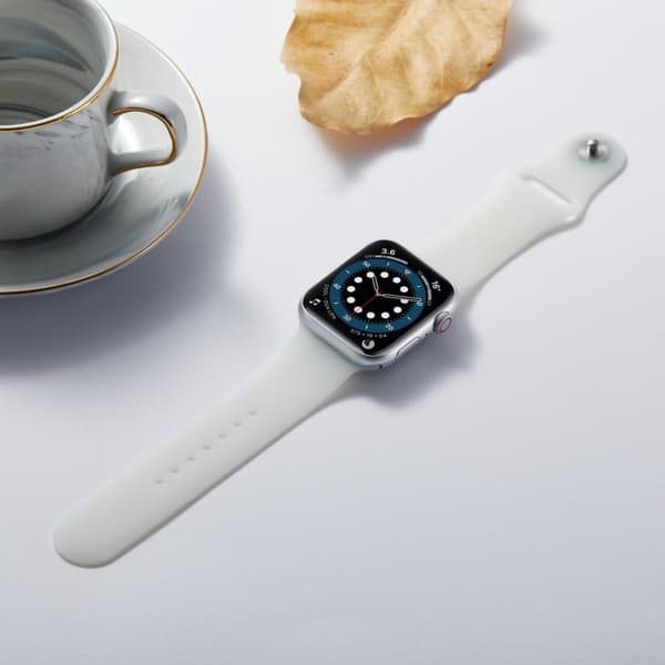 Apple Watch 42mm - 44mm farveskiftende silikoneurrem - Gennemsigtig Til Grå Silver grey